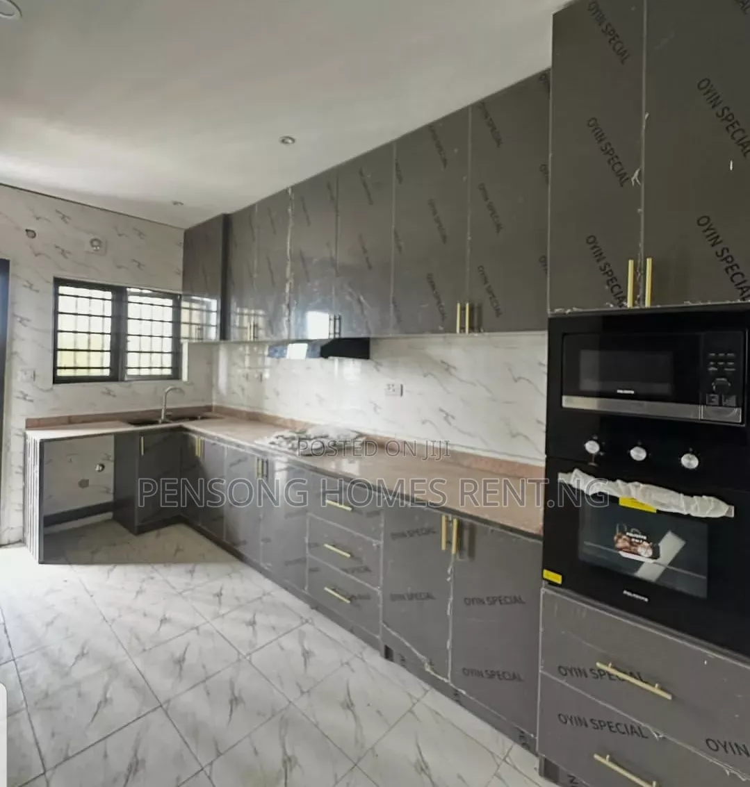 2bdrm Apartment in Ado Road, Lekki Expressway for rent in Lekki Expressway
