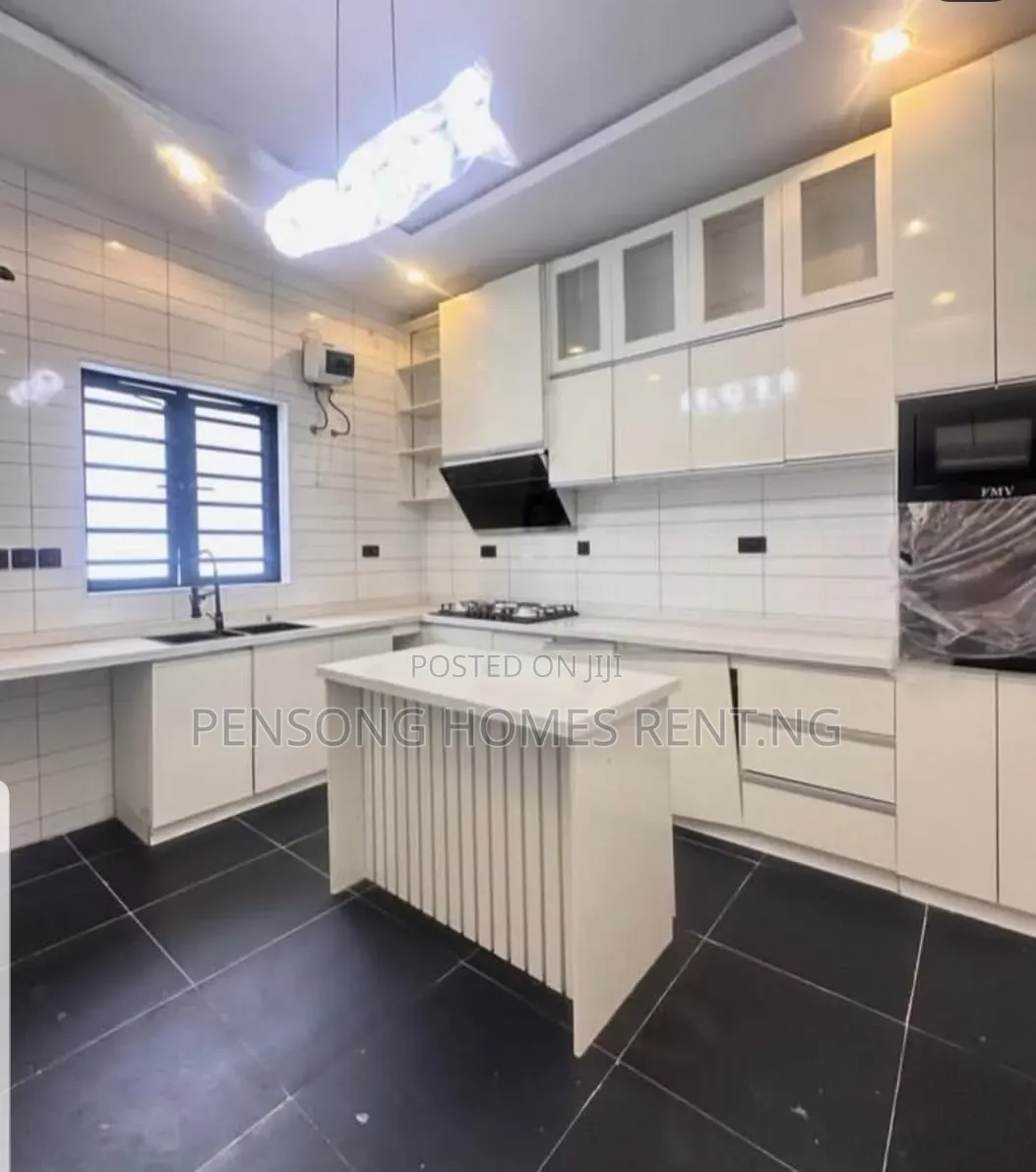 4bdrm Duplex in Orchid Road, Lekki Expressway for rent in Lekki Expressway