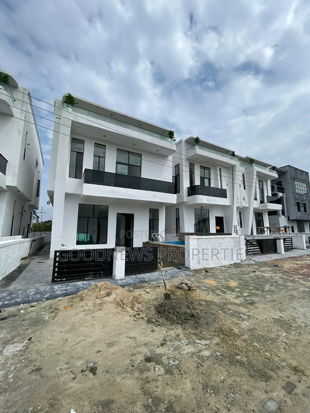 4bdrm Duplex in Sangotedo for sale in Sangotedo