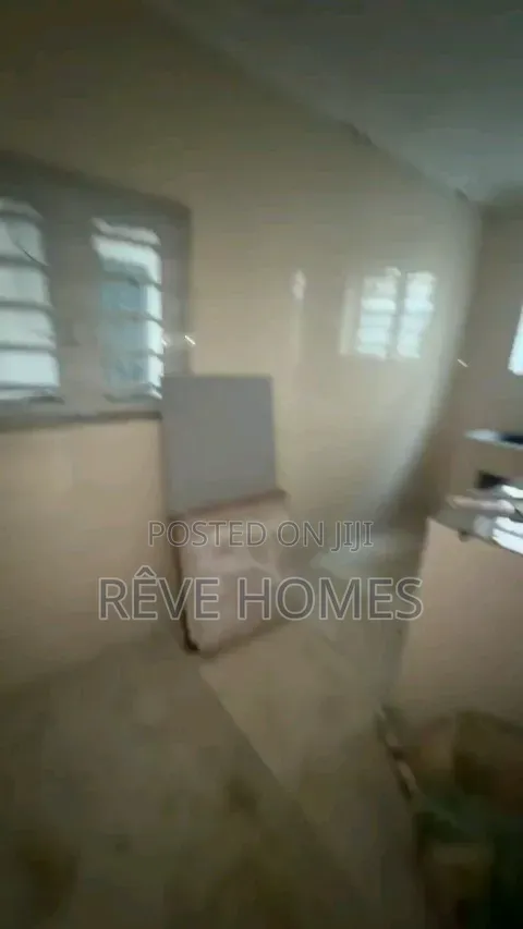 Furnished Mini Flat in Adekunle for rent in Adekunle