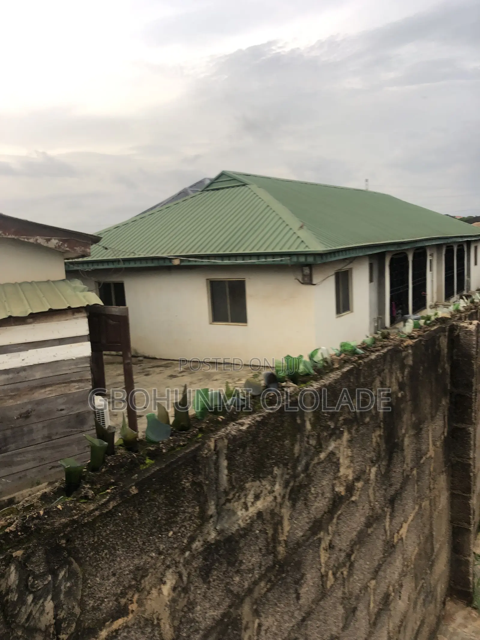 3bdrm Apartment in Ijede / Ikorodu for sale in Ijede / Ikorodu