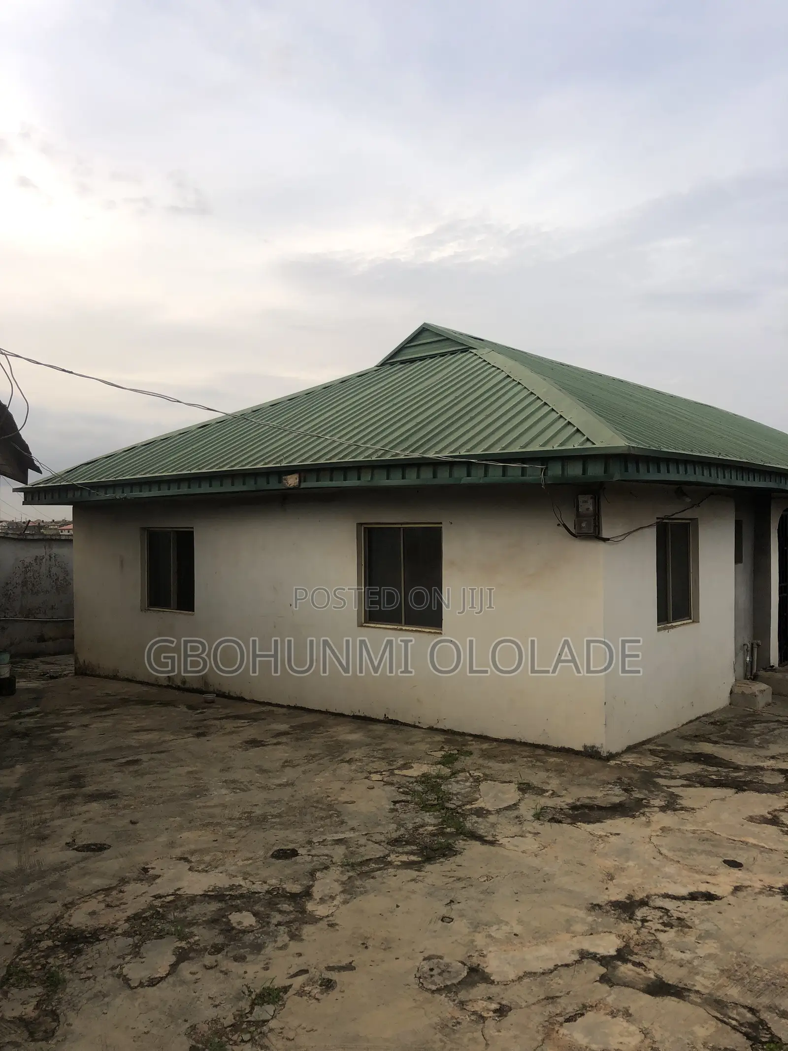 3bdrm Apartment in Ijede / Ikorodu for sale in Ijede / Ikorodu