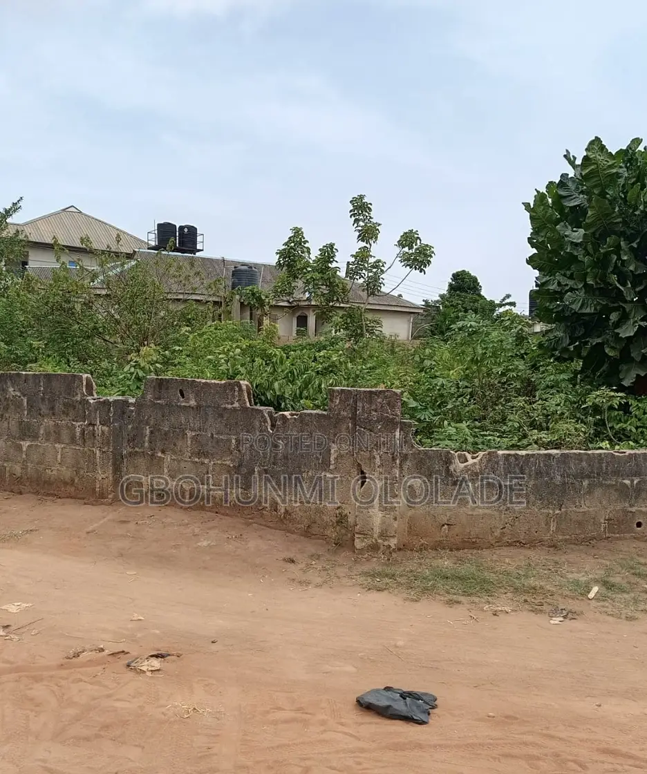 1plot at Laaga Elepe Along Ijede Road in Ijede / Ikorodu