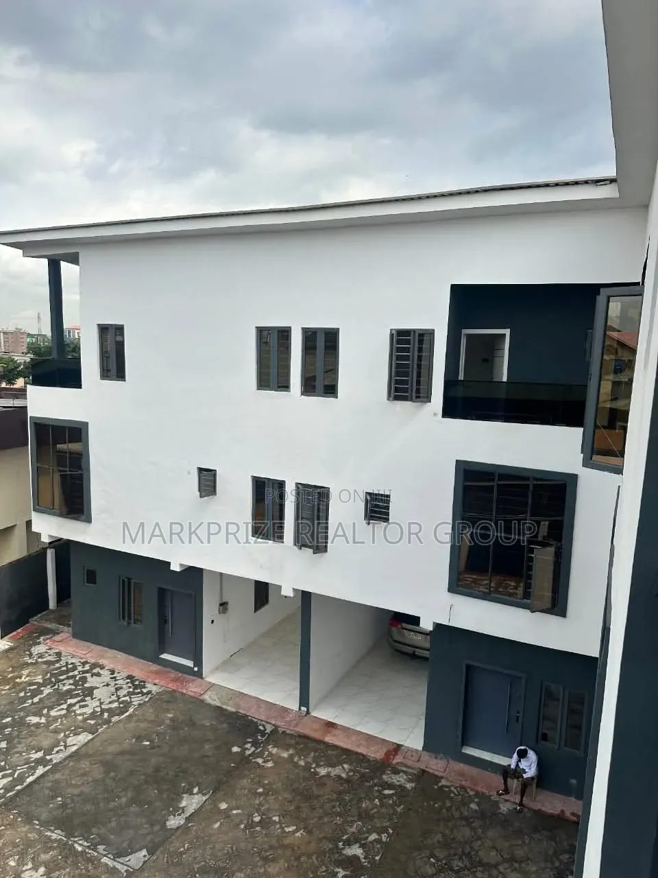 5bdrm Duplex in Omole Phase 1 for sale in Omole Phase 1