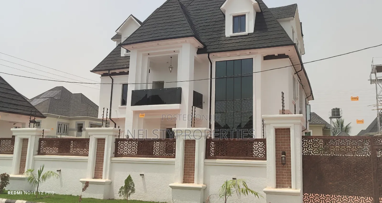 6bdrm Penthouse in Karasana Metropolis, Karsana for sale in Karsana