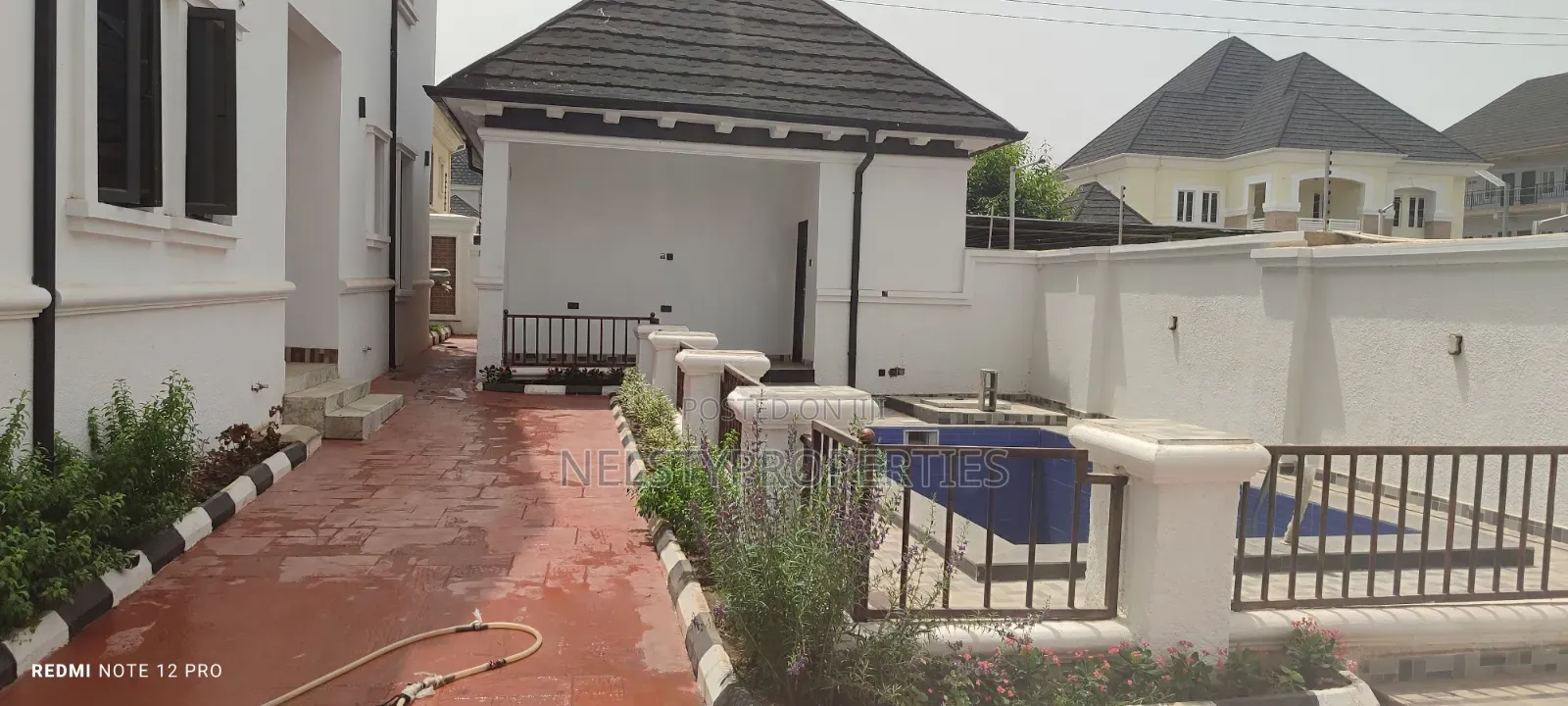 6bdrm Penthouse in Karasana Metropolis, Karsana for sale in Karsana