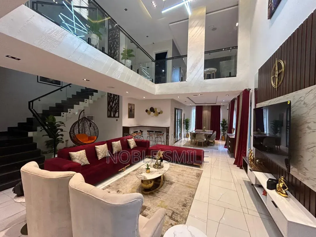 Luxury 5bedroom Self Compound in Lekki Phase 1