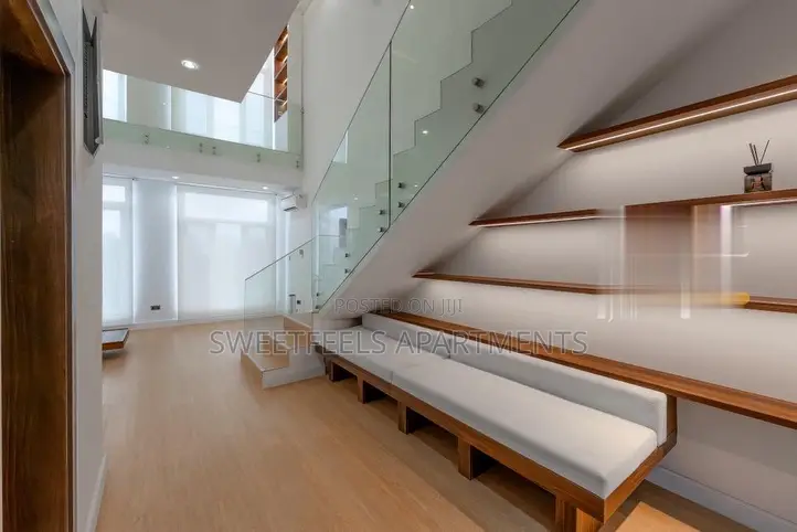 3 Bedroom Masionette Apartment in 1004