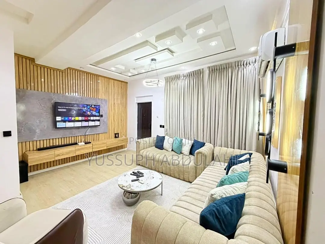 2 Bedrooms Lekki Phase1 in Ikate