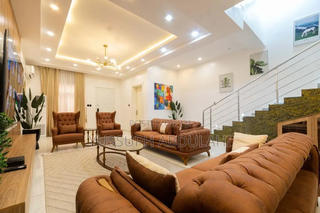 4 Bedrooms Lekki Phase1 in Lekki Phase 1