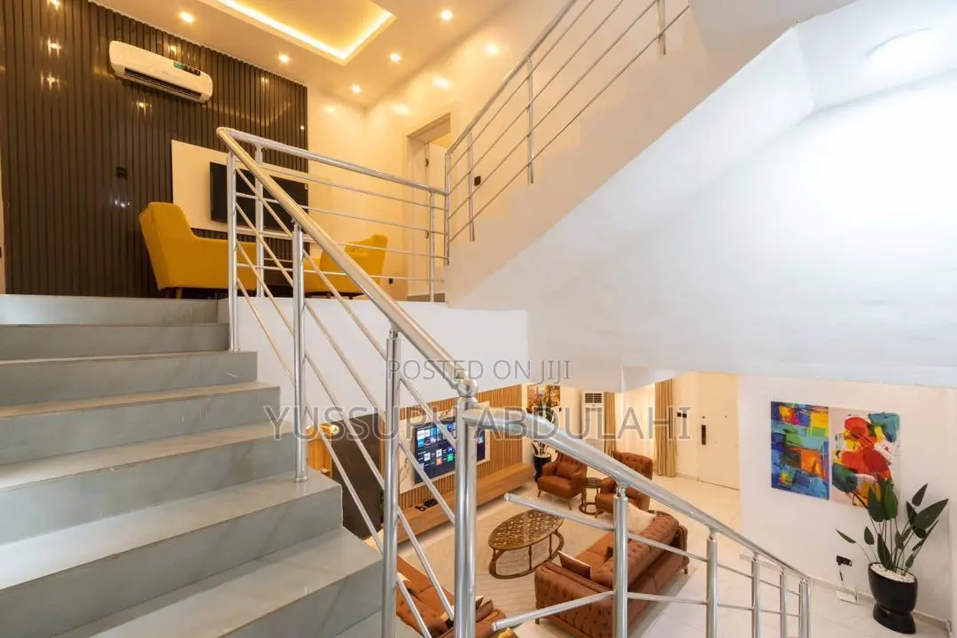 4 Bedrooms Lekki Phase1 in Lekki Phase 1