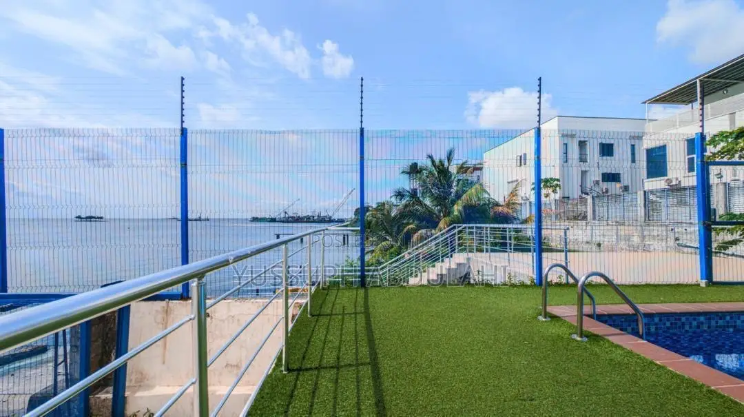 4 Bedrooms Lekki Phase1 in Lekki Phase 1