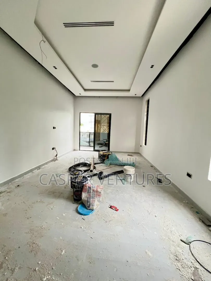 5bdrm Duplex in Admiralty Way, Lekki Phase 1 for sale in Lekki Phase 1