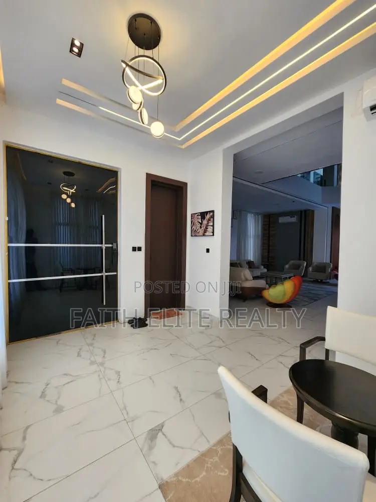 Furnished 5bdrm House in Osapa for sale in Osapa london