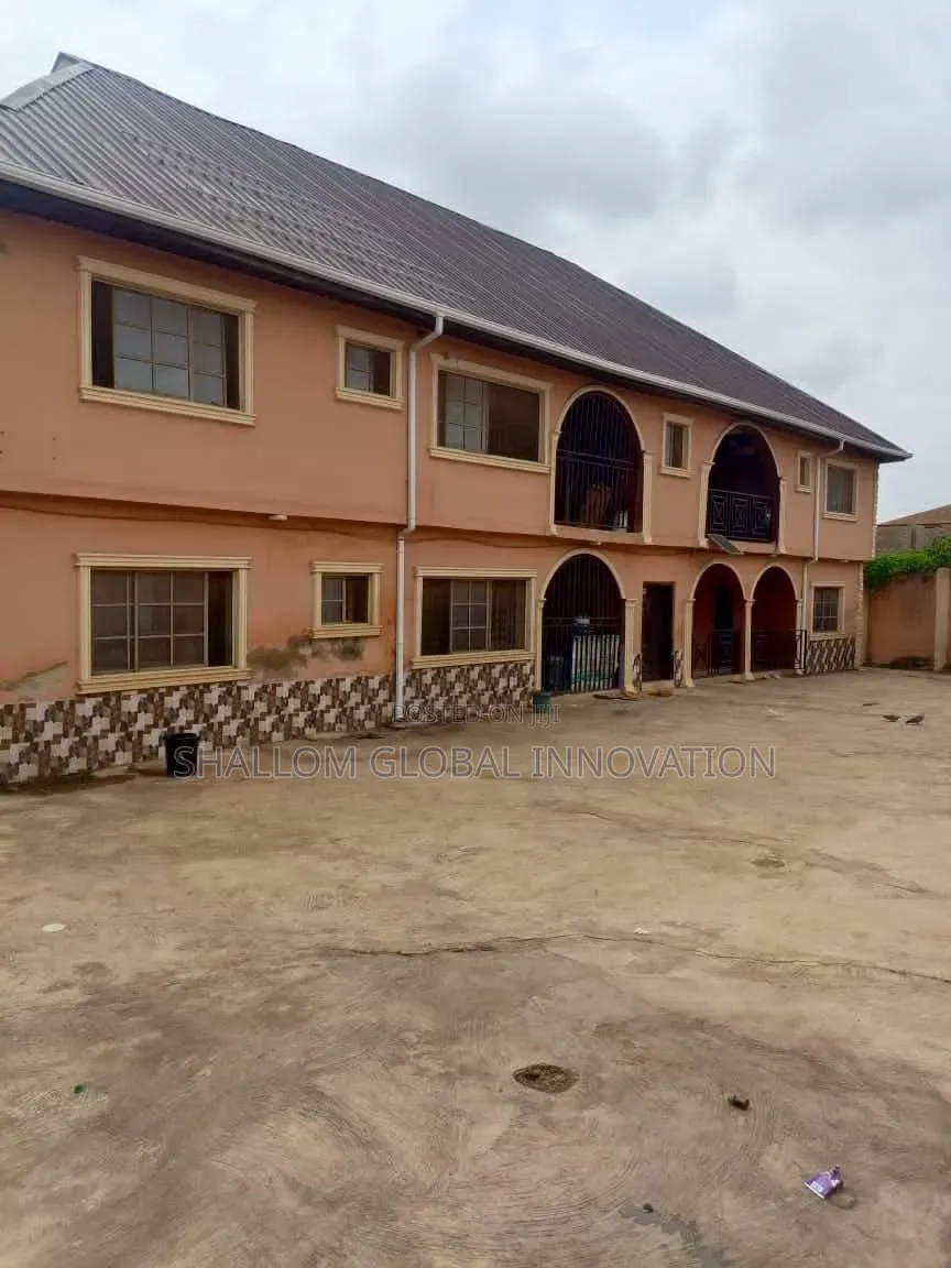 3bdrm Block of Flats in Salawu, Iwo Road for sale in Iwo Road