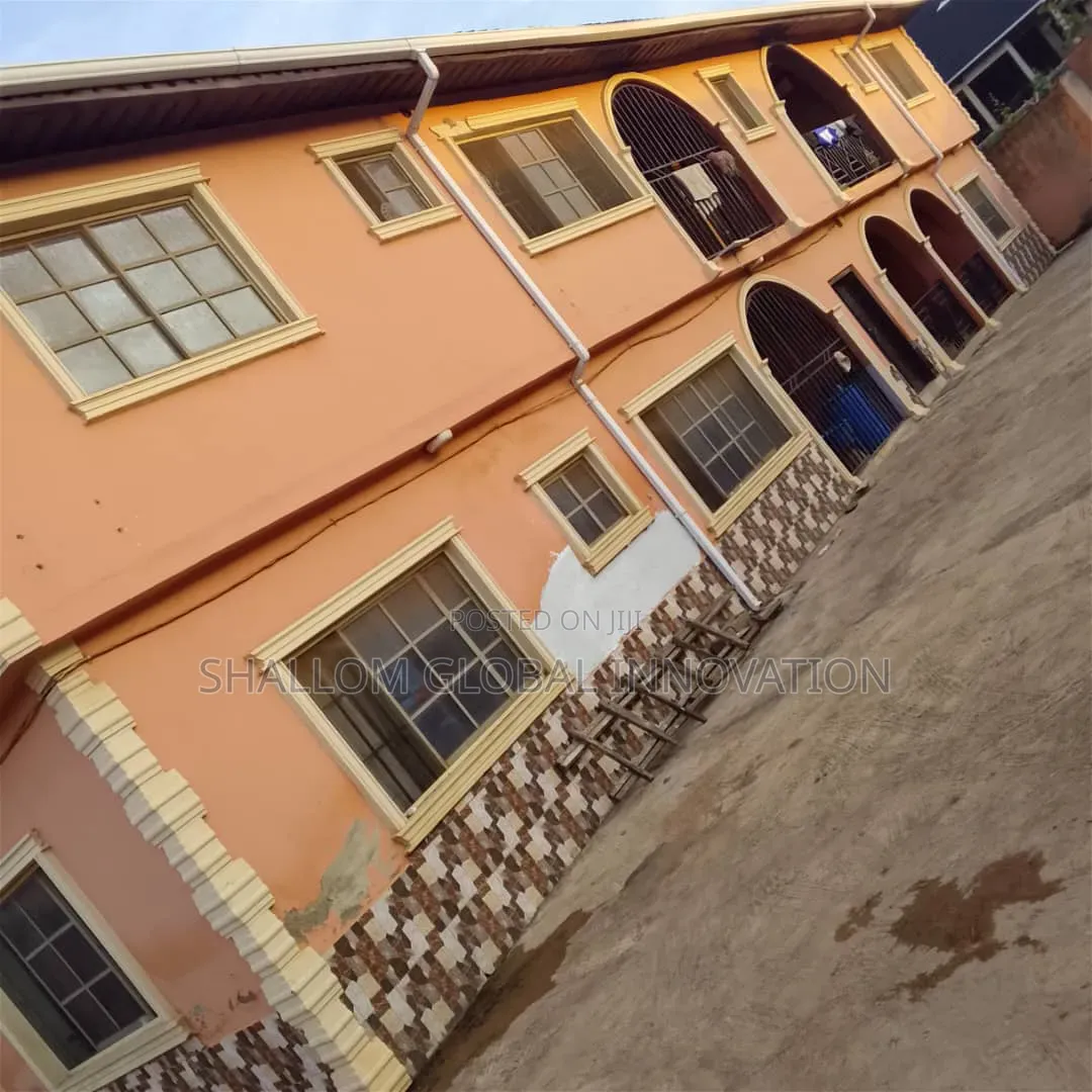3bdrm Block of Flats in Salawu, Iwo Road for sale in Iwo Road