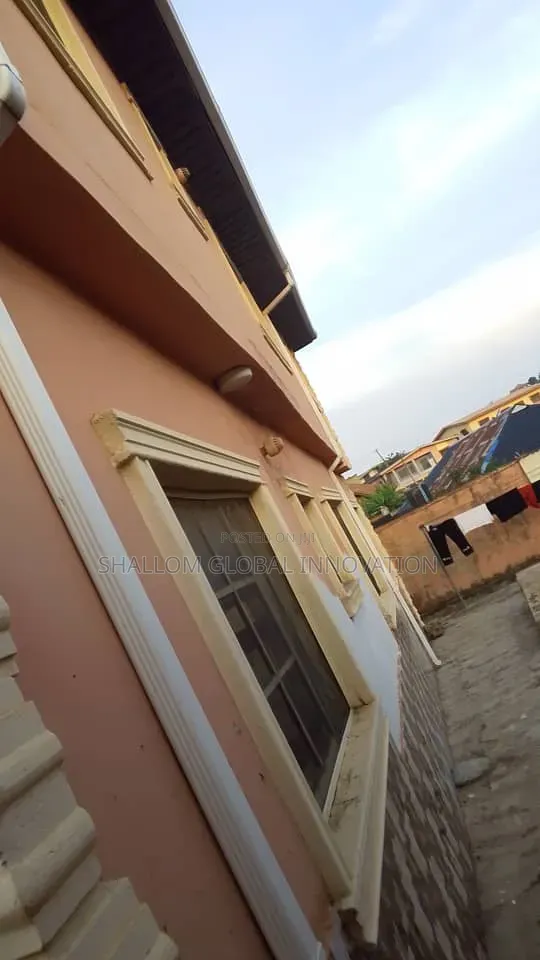 3bdrm Block of Flats in Salawu, Iwo Road for sale in Iwo Road