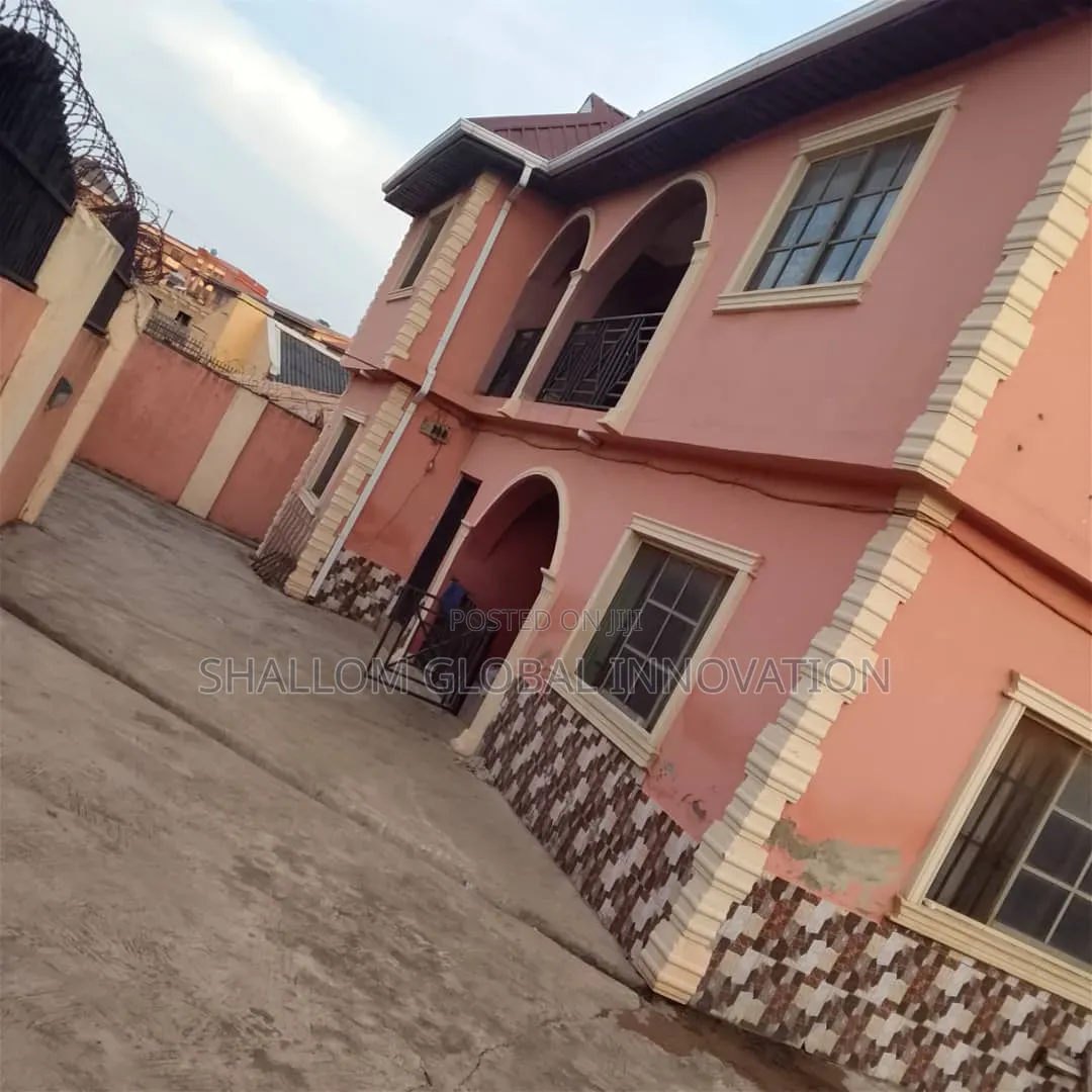 3bdrm Block of Flats in Salawu, Iwo Road for sale in Iwo Road
