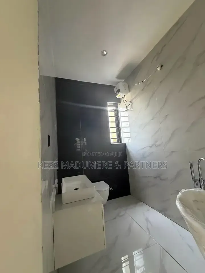4bdrm Duplex in Ada George Port, New Layout for sale in New Layout