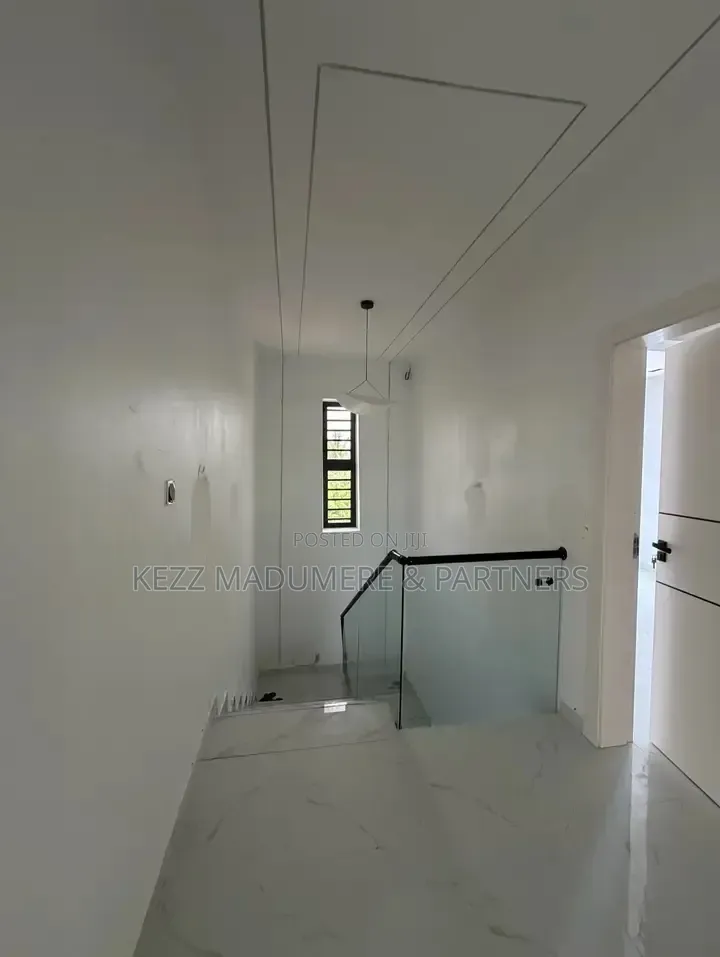 4bdrm Duplex in Ada George Port, New Layout for sale in New Layout