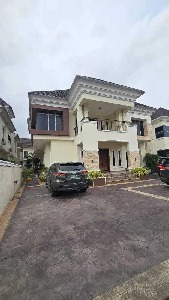 7bdrm Duplex in Pinnock Beach Estate, Lekki Phase 1 for sale in Lekki Phase 1