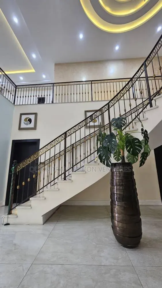 7bdrm Duplex in Pinnock Beach Estate, Lekki Phase 1 for sale in Lekki Phase 1