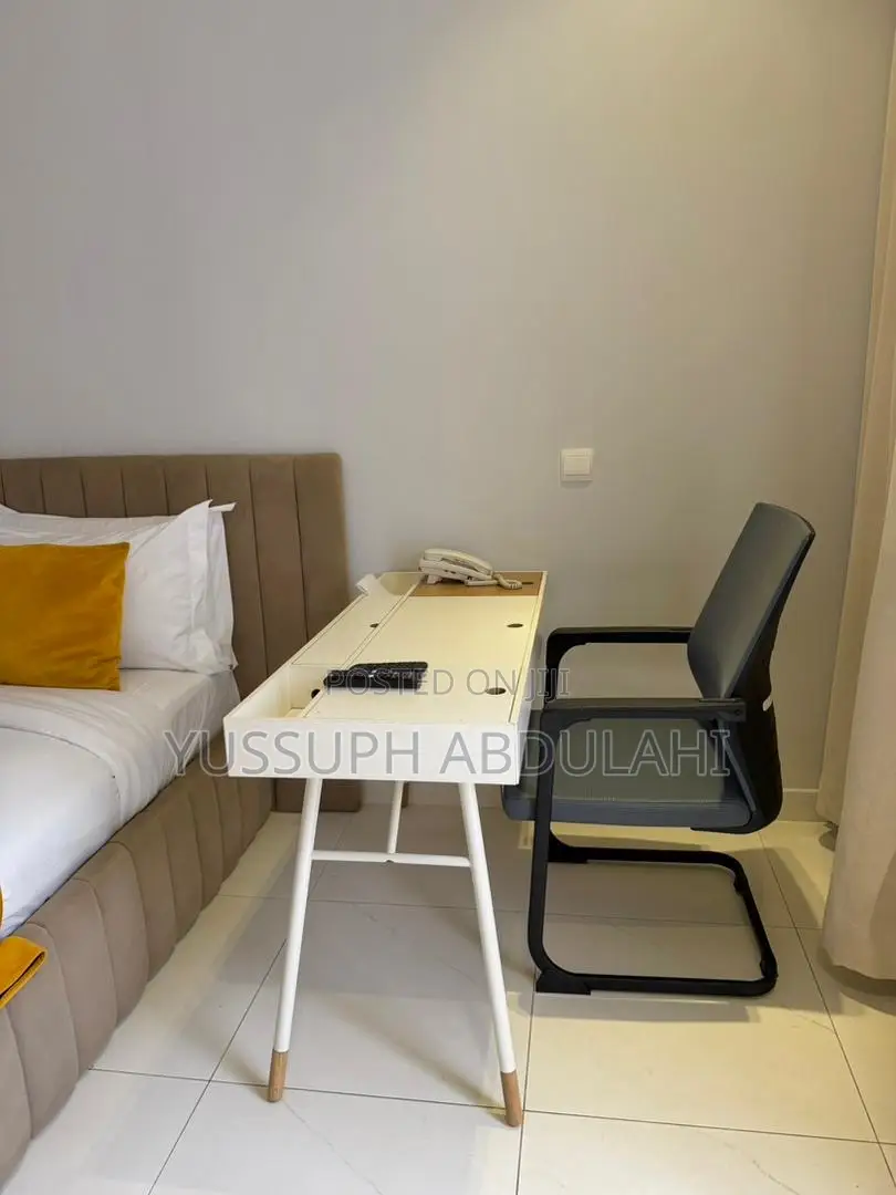 1 Bedroom Lekki Phase1 in Lekki Phase 1