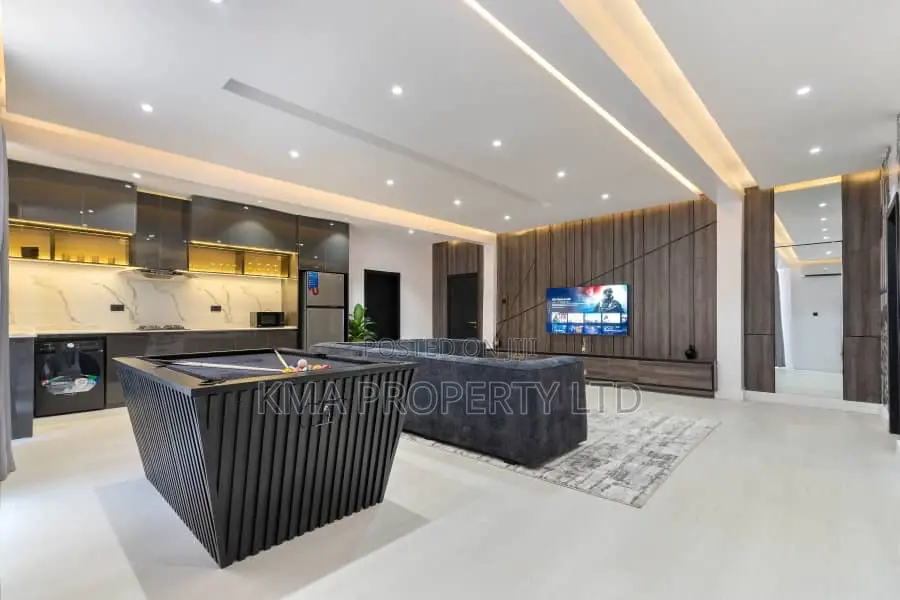 Luxurious and Spacious 2 Bedroom Apartment With Snooker in Lekki Phase 1