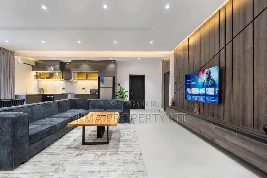 Luxurious and Spacious 2 Bedroom Apartment With Snooker in Lekki Phase 1