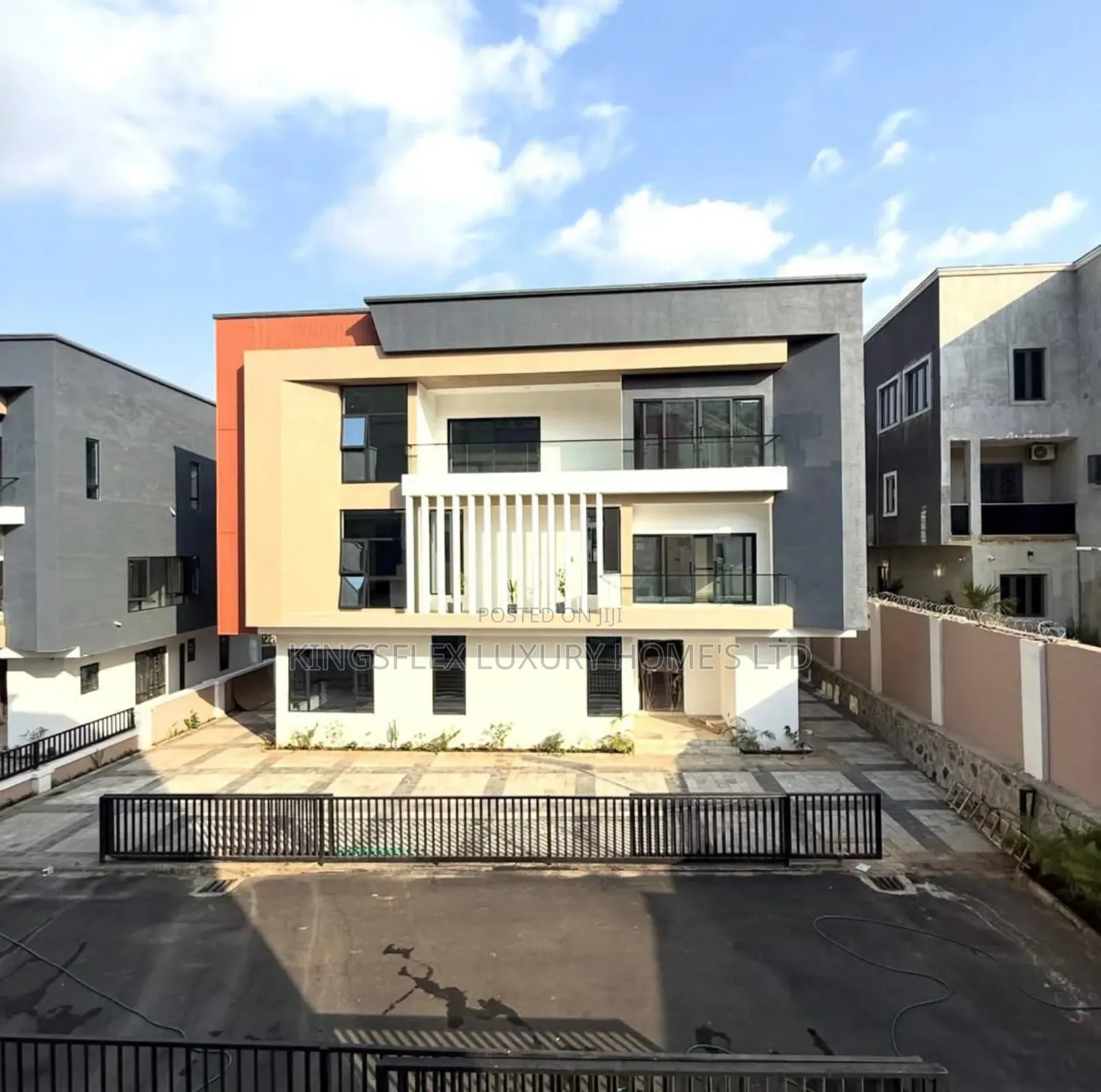 6bdrm Duplex in Estate, Katampe Extension for sale in Katampe Extension