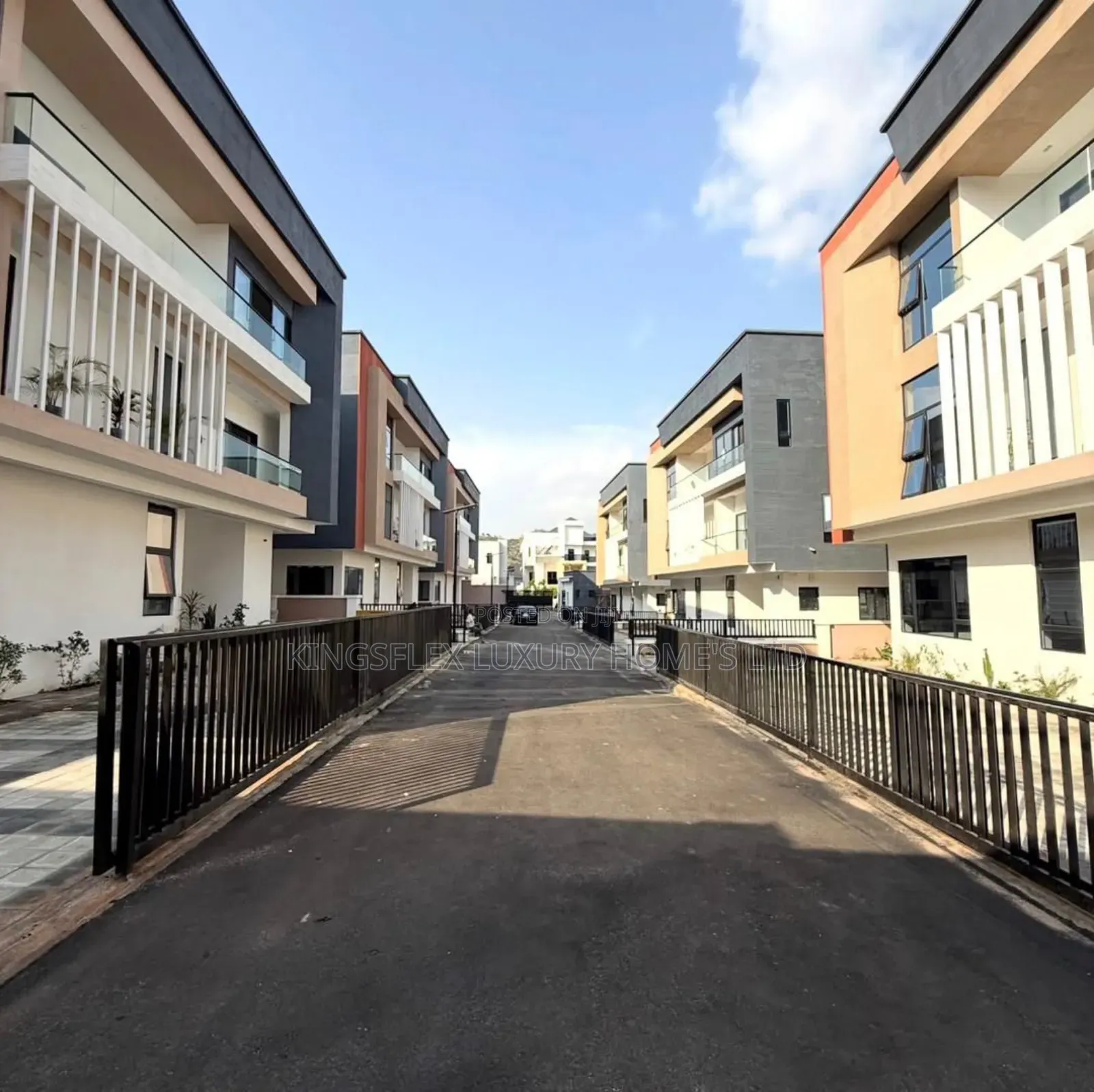 6bdrm Duplex in Estate, Katampe Extension for sale in Katampe Extension
