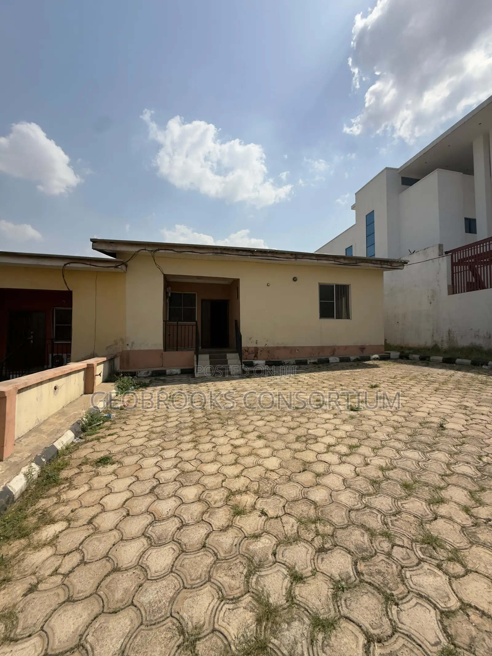 4bdrm Bungalow in Carlton Gate Estate, Akobo for sale in Akobo
