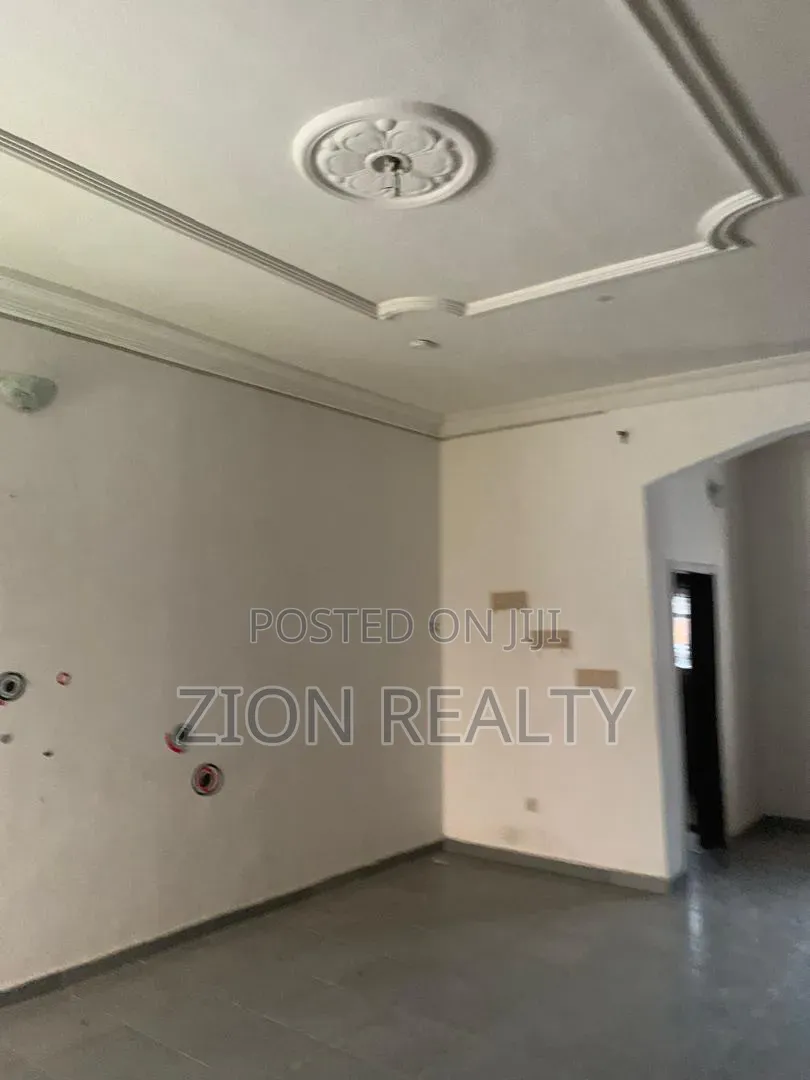 3bdrm Apartment in New Road, Awoyaya for rent in Awoyaya