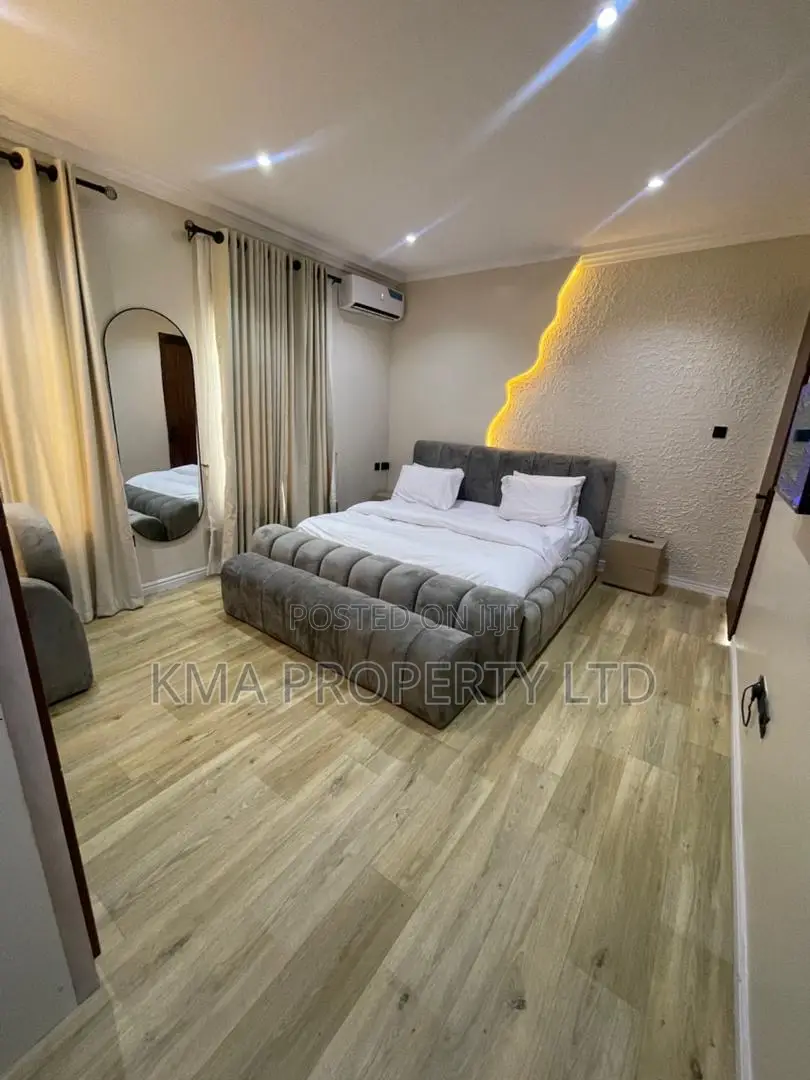 Luxurious 1/2 Bedroom Apartment With Swimming Pool in Ikoyi