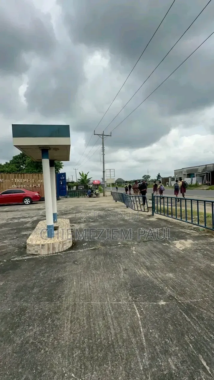 Filling Station on 3 Plots of Land – Port Harcourt in Aba Expressway