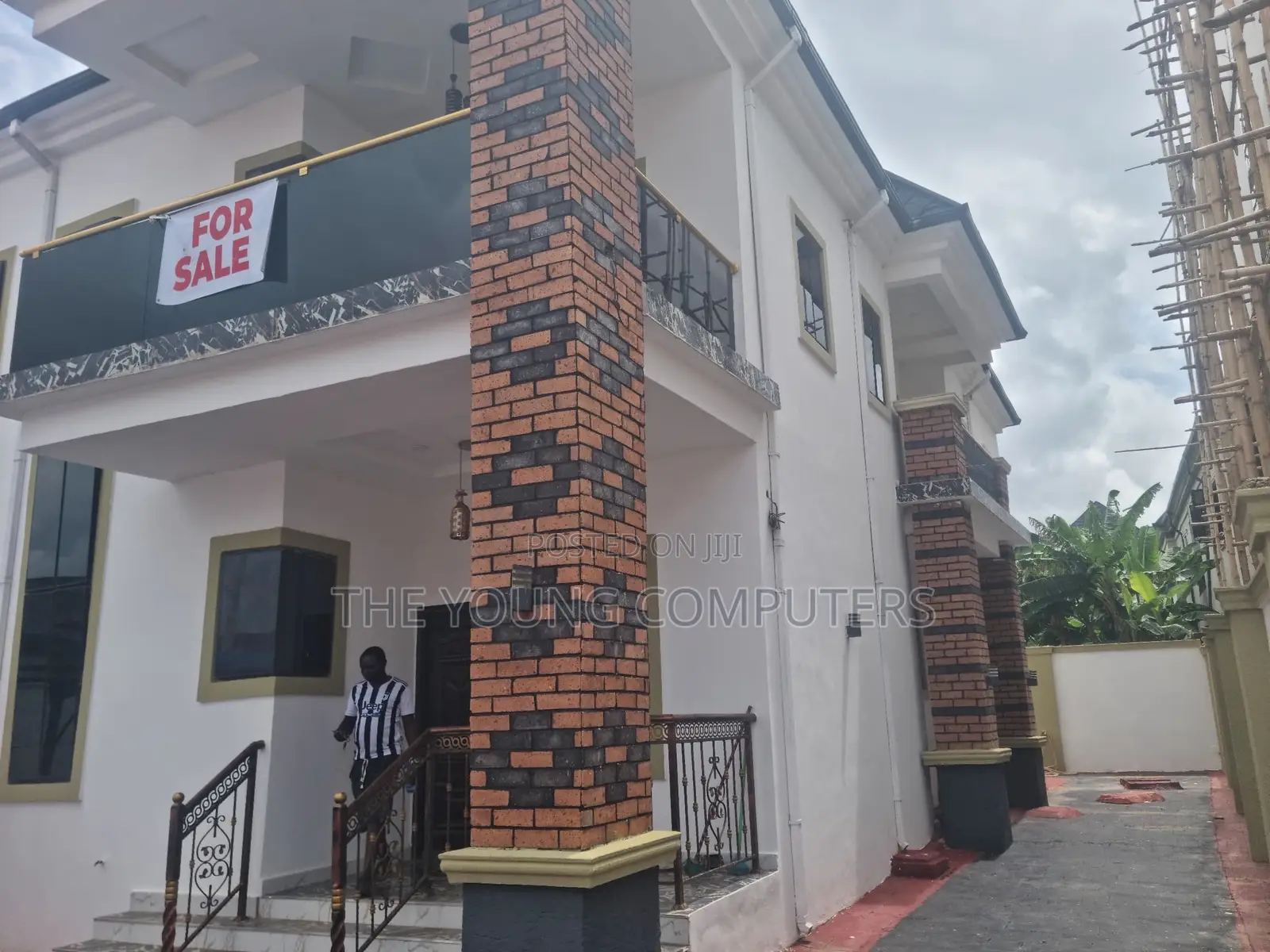 5bdrm Apartment in Power Line Estate, Ijesha for sale in Ijesha