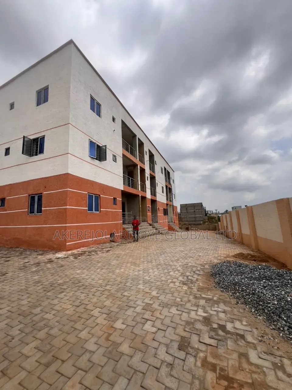 3bdrm Apartment in Wuye Abuja for sale in Wuye
