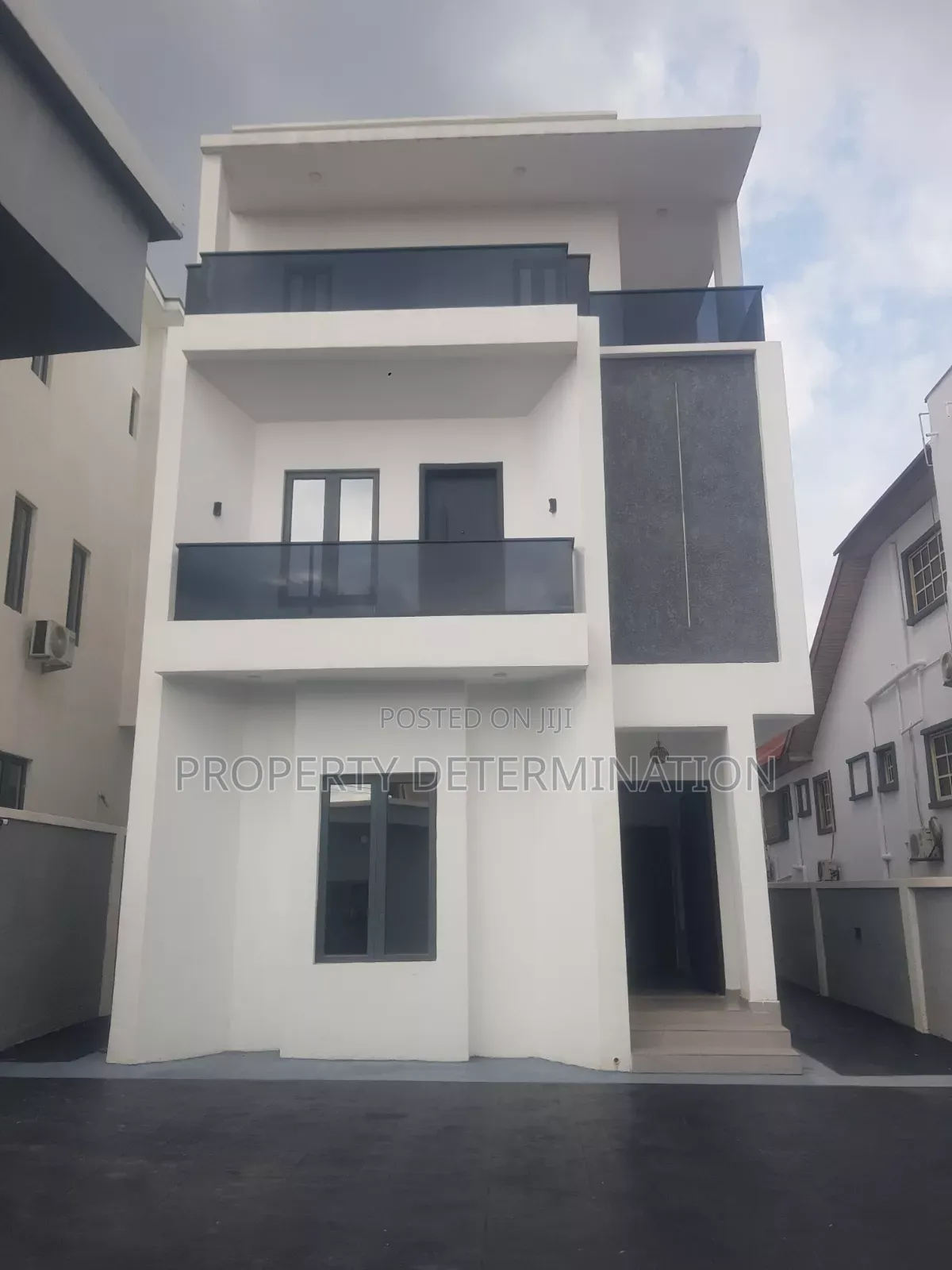 6bdrm Duplex in GRA Phase 2 Shangisha for sale in GRA Phase 2 Shangisha