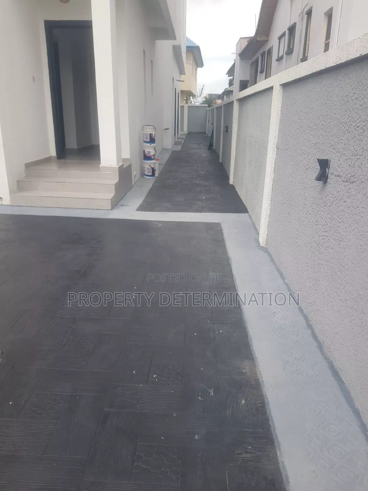 6bdrm Duplex in GRA Phase 2 Shangisha for sale in GRA Phase 2 Shangisha