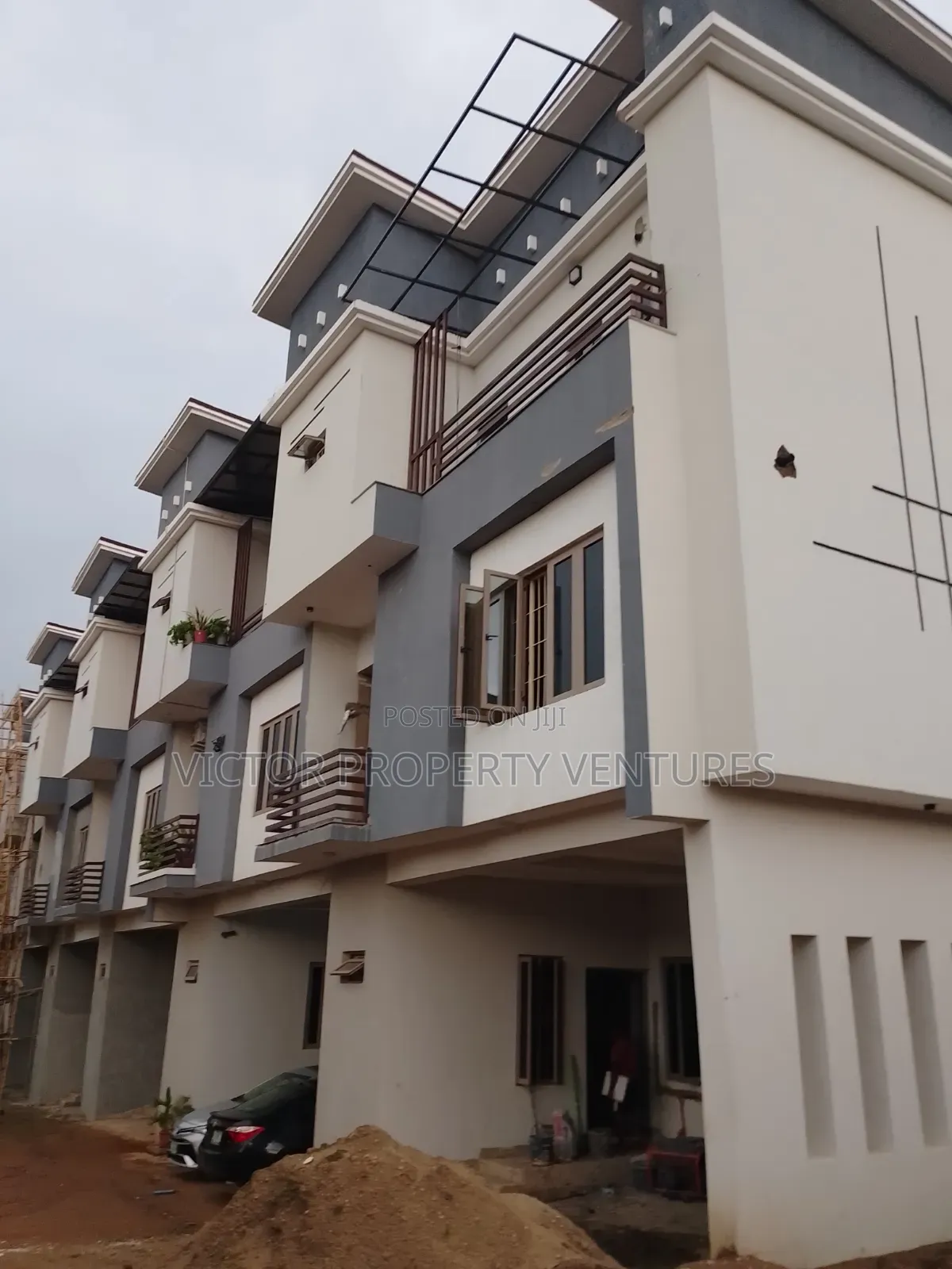 5bdrm Duplex in Dawaki for sale in Dawaki