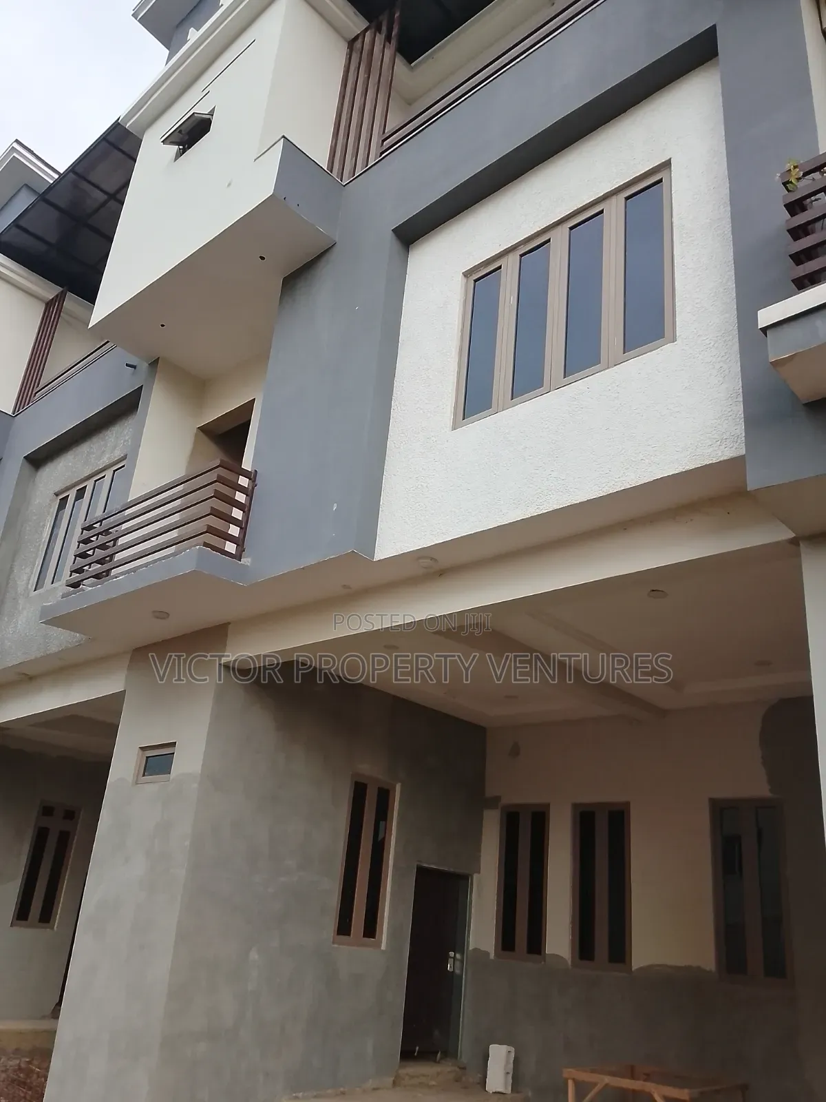 5bdrm Duplex in Dawaki for sale in Dawaki
