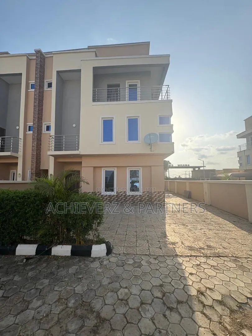 4bdrm Duplex in Mabushi for rent in Mabushi