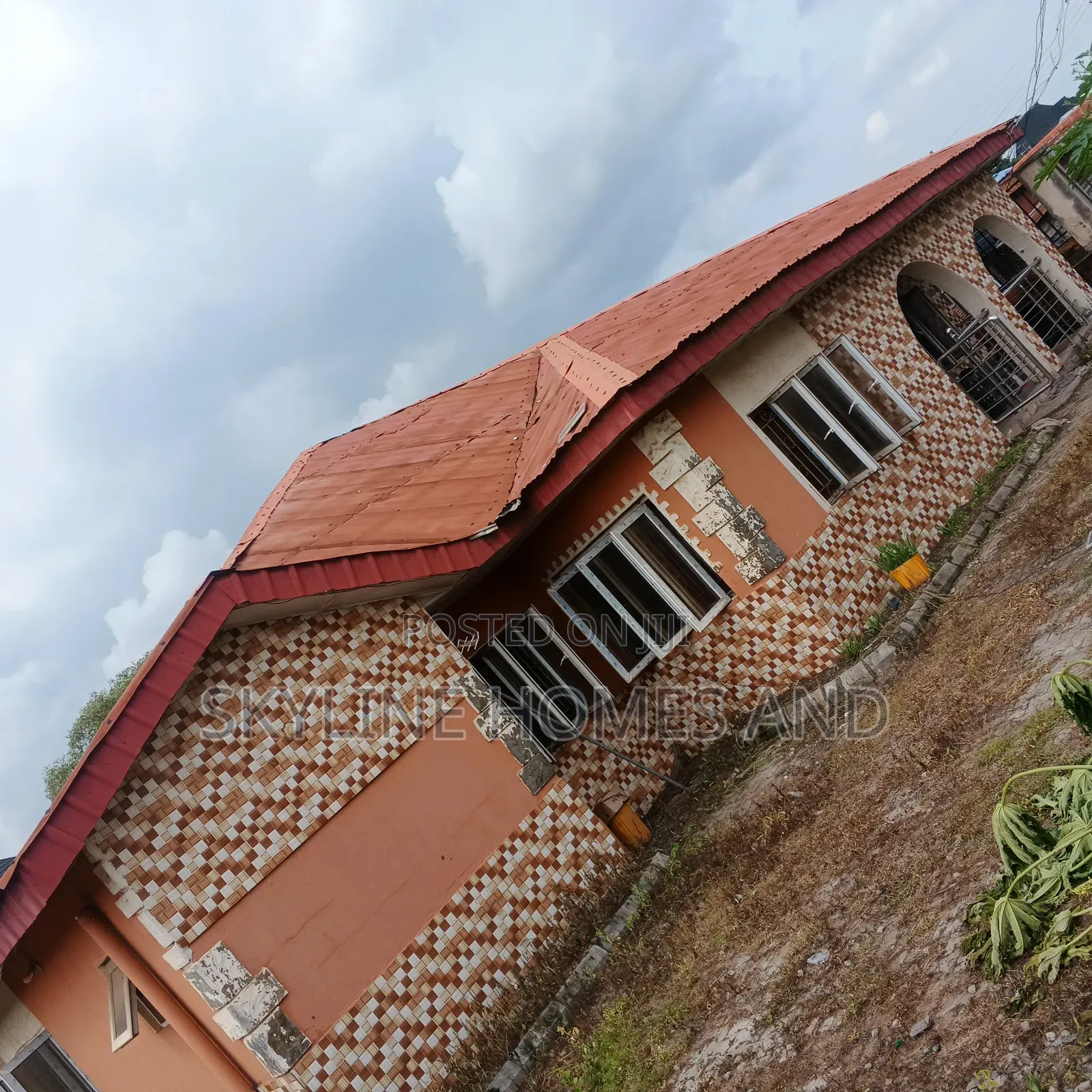 6bdrm Bungalow in C, Abeokuta North for sale in Abeokuta North