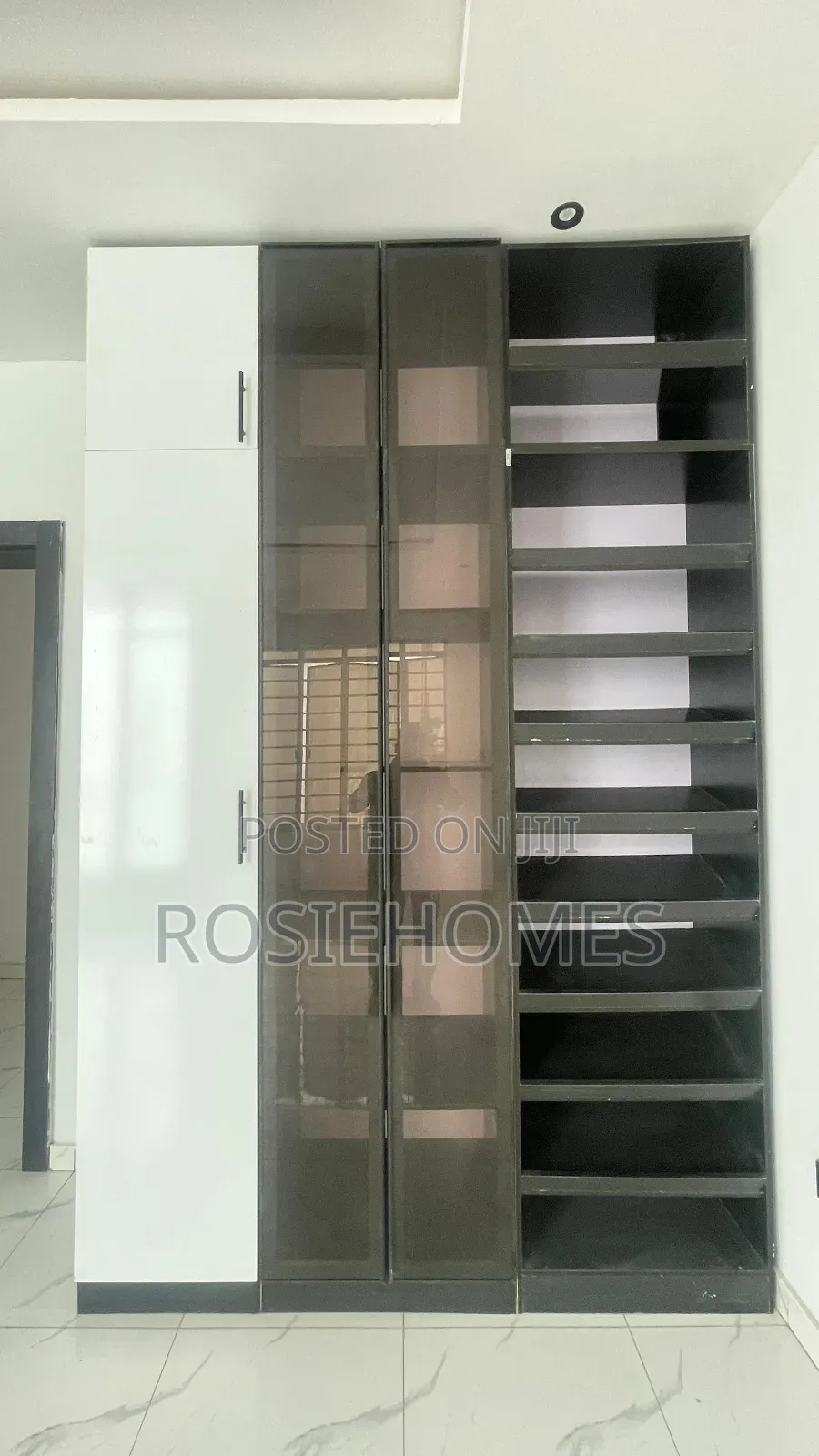 4bdrm Duplex in Ikota for sale in Ikota