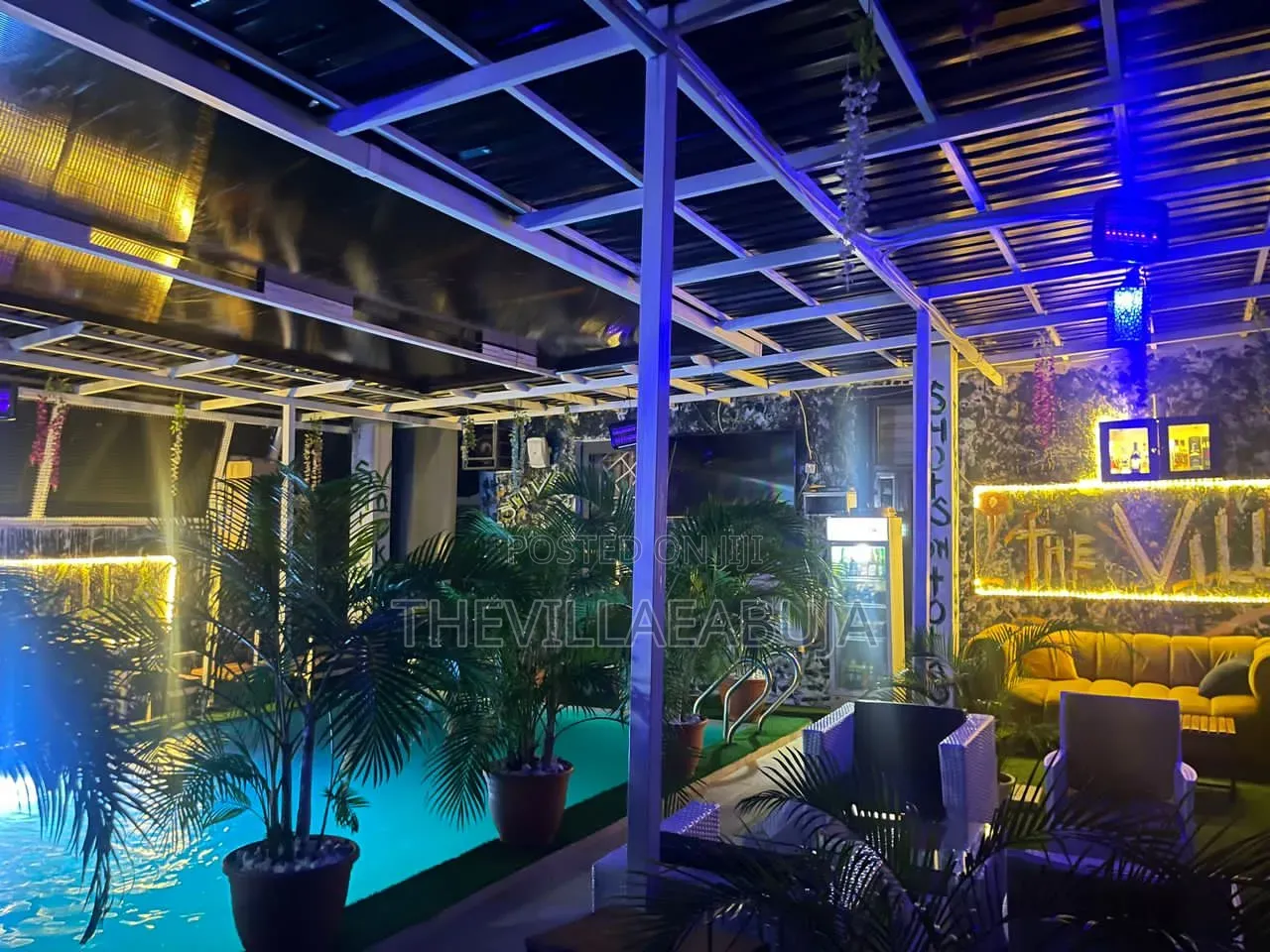 Pool Lounge Available For Relaxation And Private Hangouts In Lugbe in Lugbe District