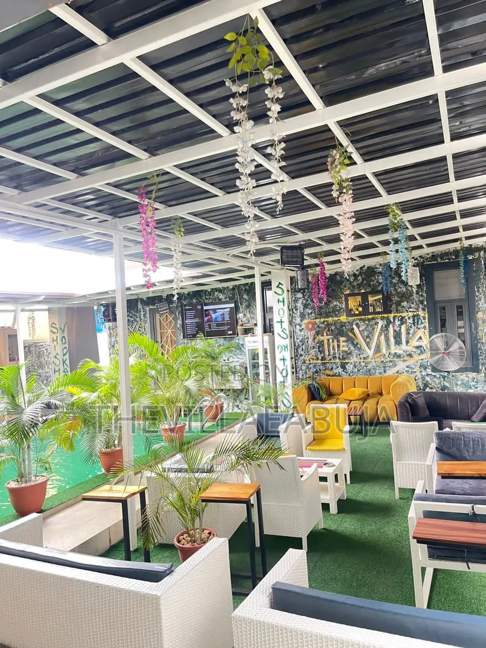 Pool Lounge Available For Relaxation And Private Hangouts In Lugbe in Lugbe District