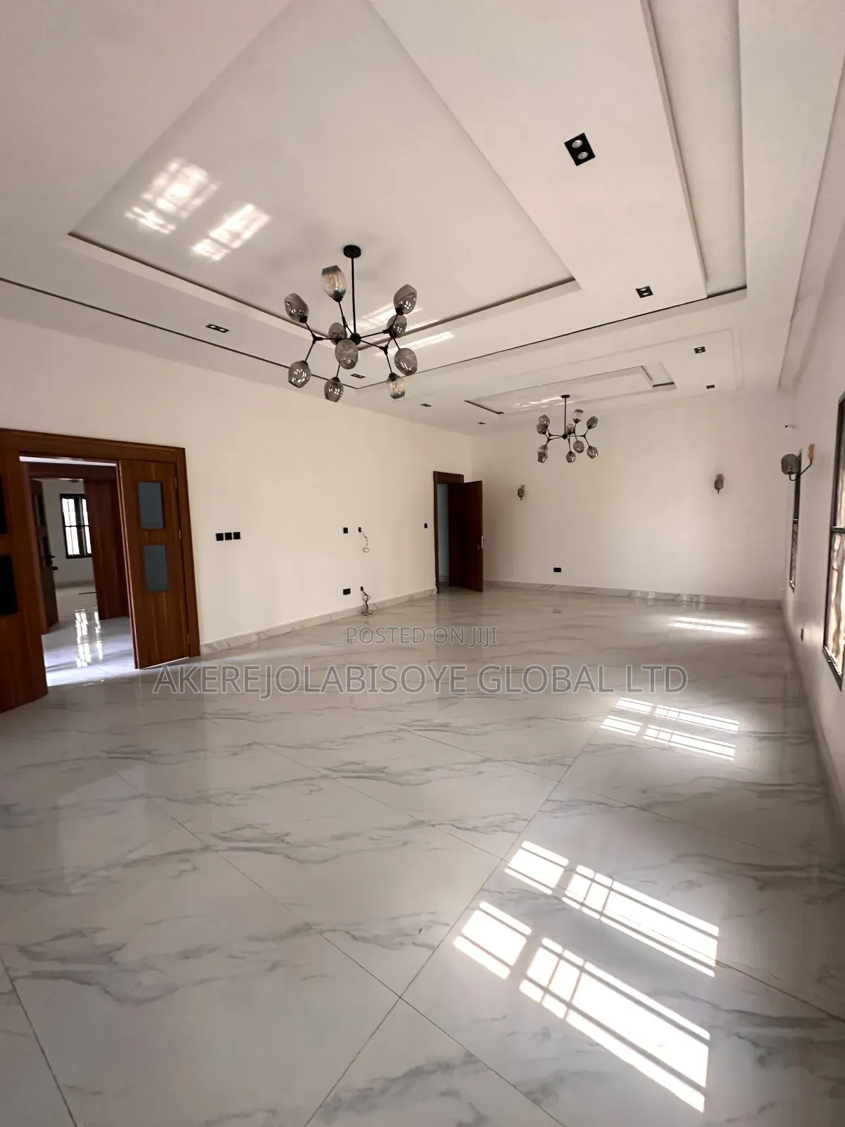 6bdrm Duplex in In An Estate, Life Camp for sale in Life Camp