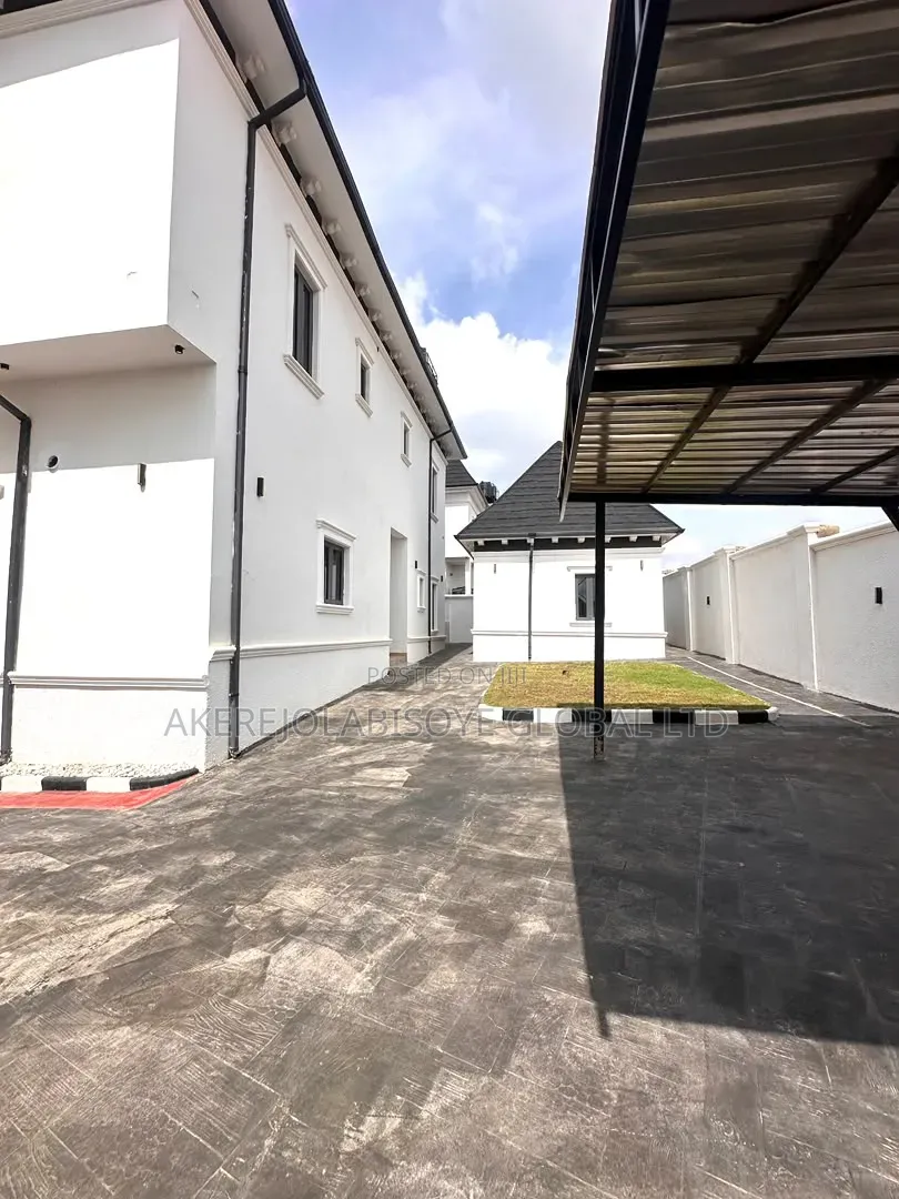 6bdrm Duplex in In An Estate, Life Camp for sale in Life Camp