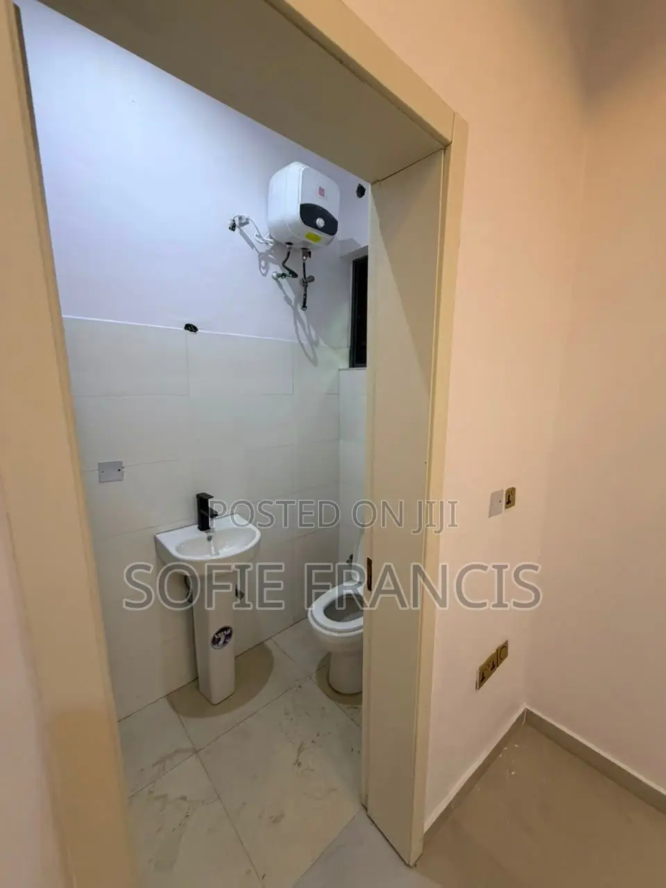 2bdrm Apartment in Royal Garden, Ajiwe for rent in Ajiwe