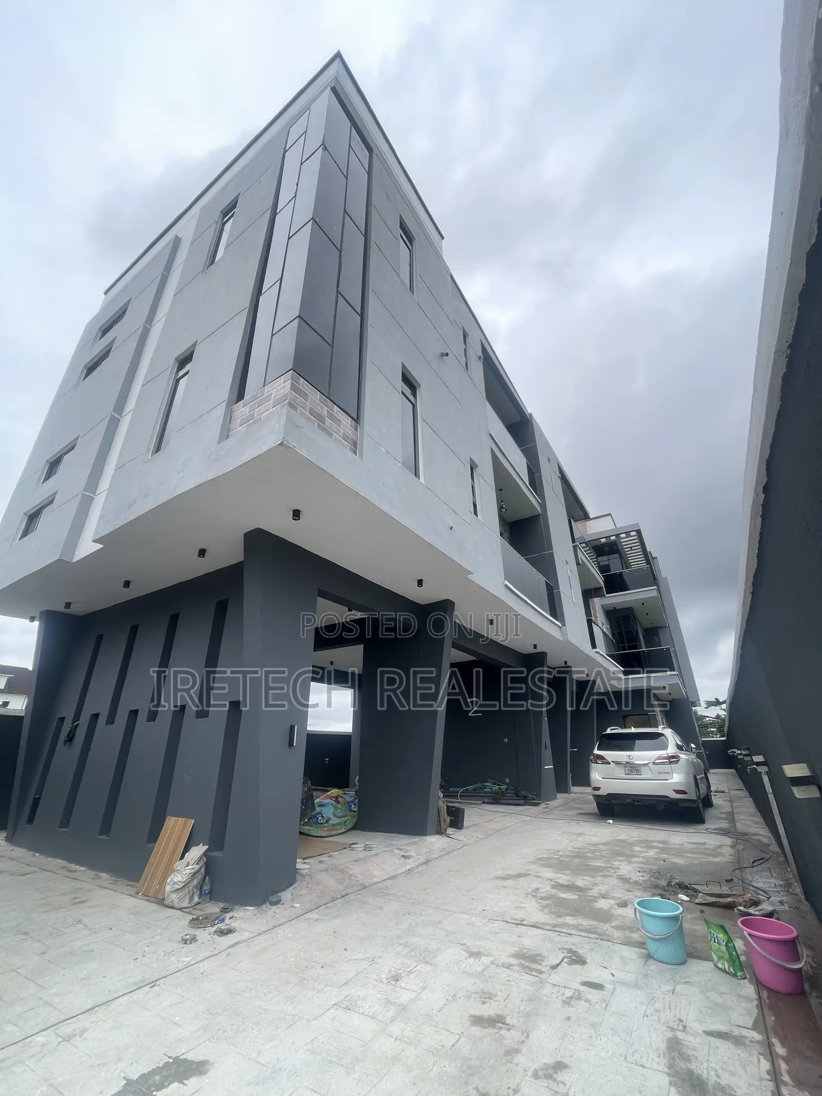 2bdrm Apartment in Ajah Adesanya, Off Lekki-Epe Expressway for sale in Off Lekki-Epe Expressway